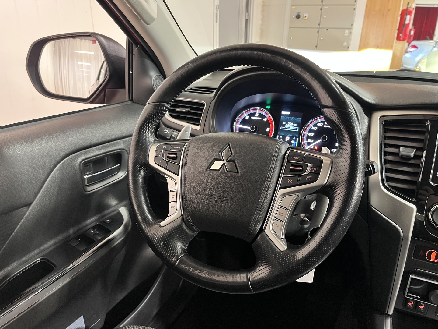 MITSUBISHI L200 2021