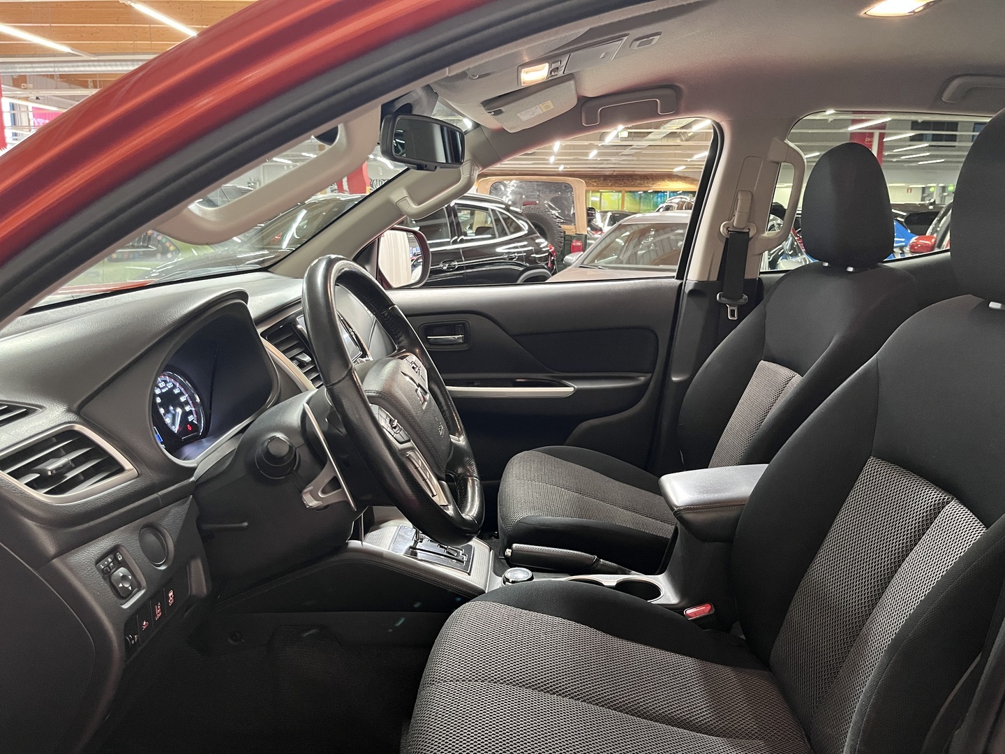 MITSUBISHI L200 2021