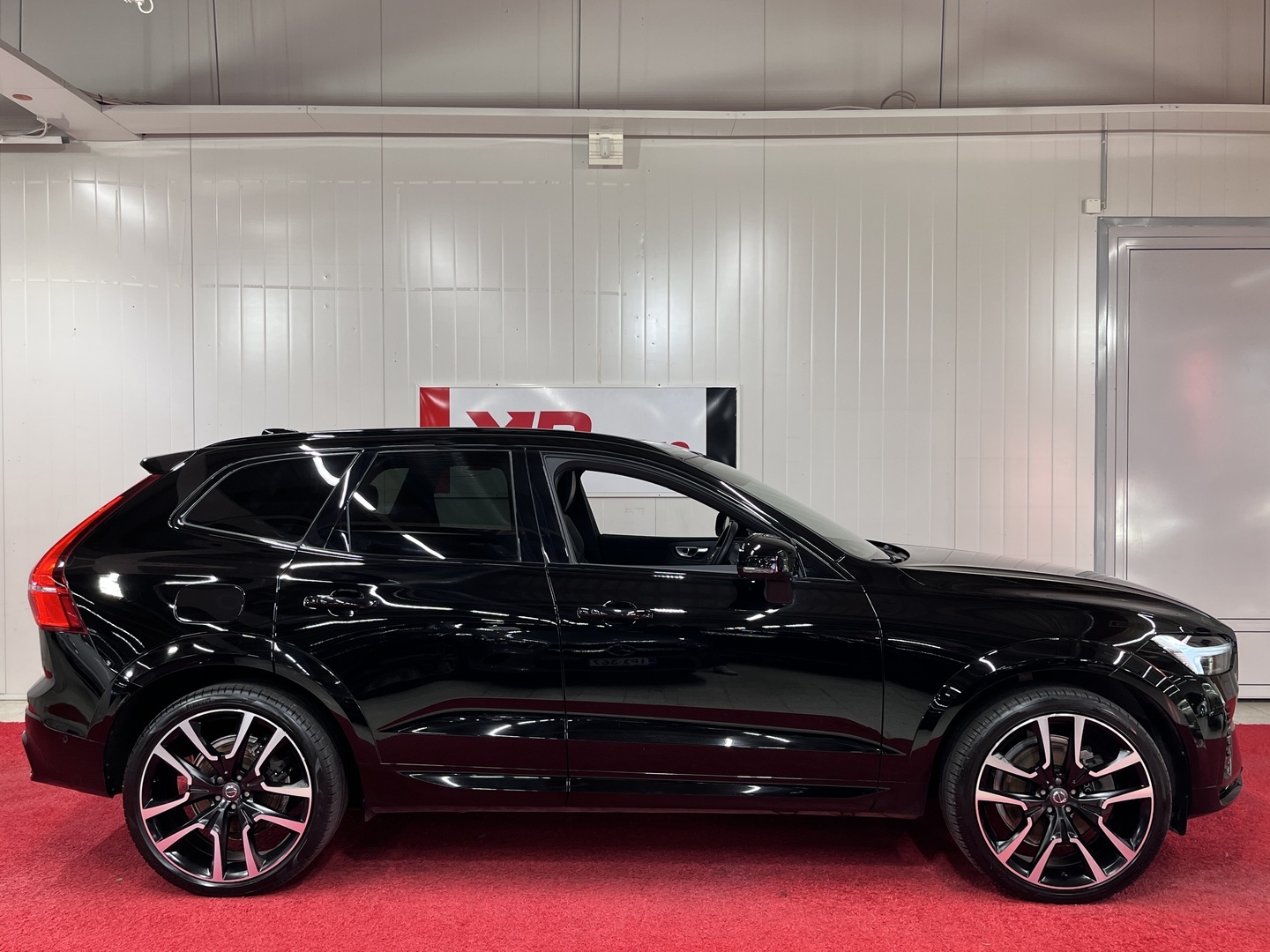 VOLVO XC60 2022