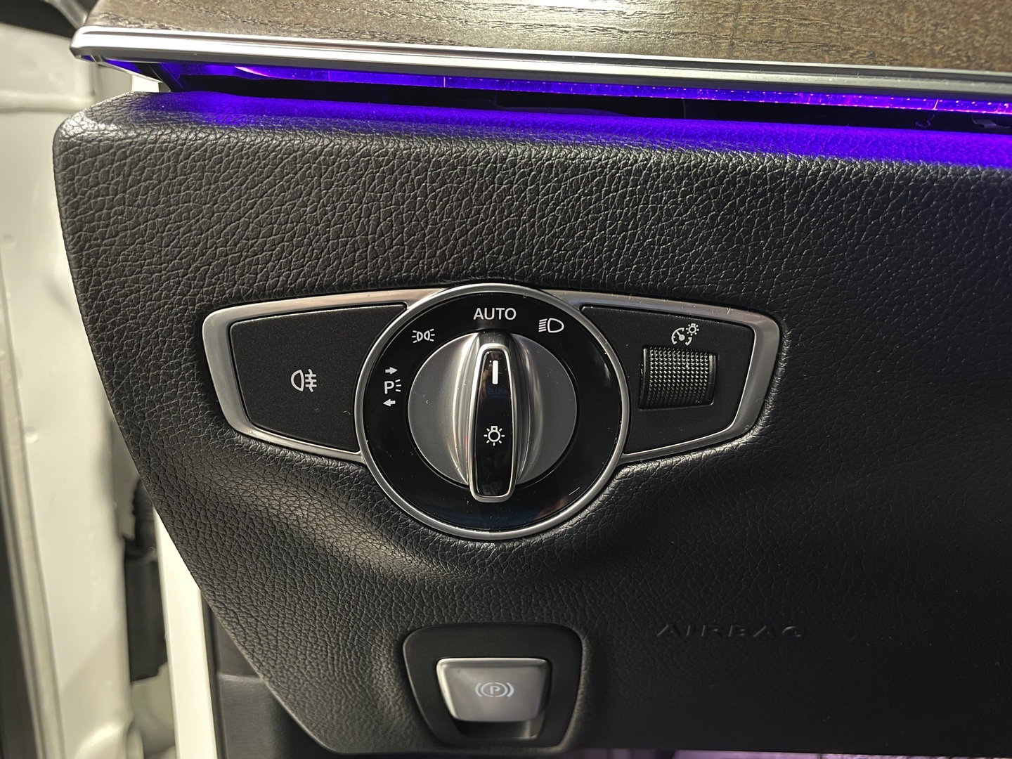 MERCEDES-BENZ E 2018