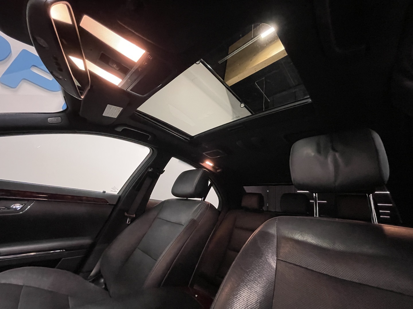 MERCEDES-BENZ S 2011