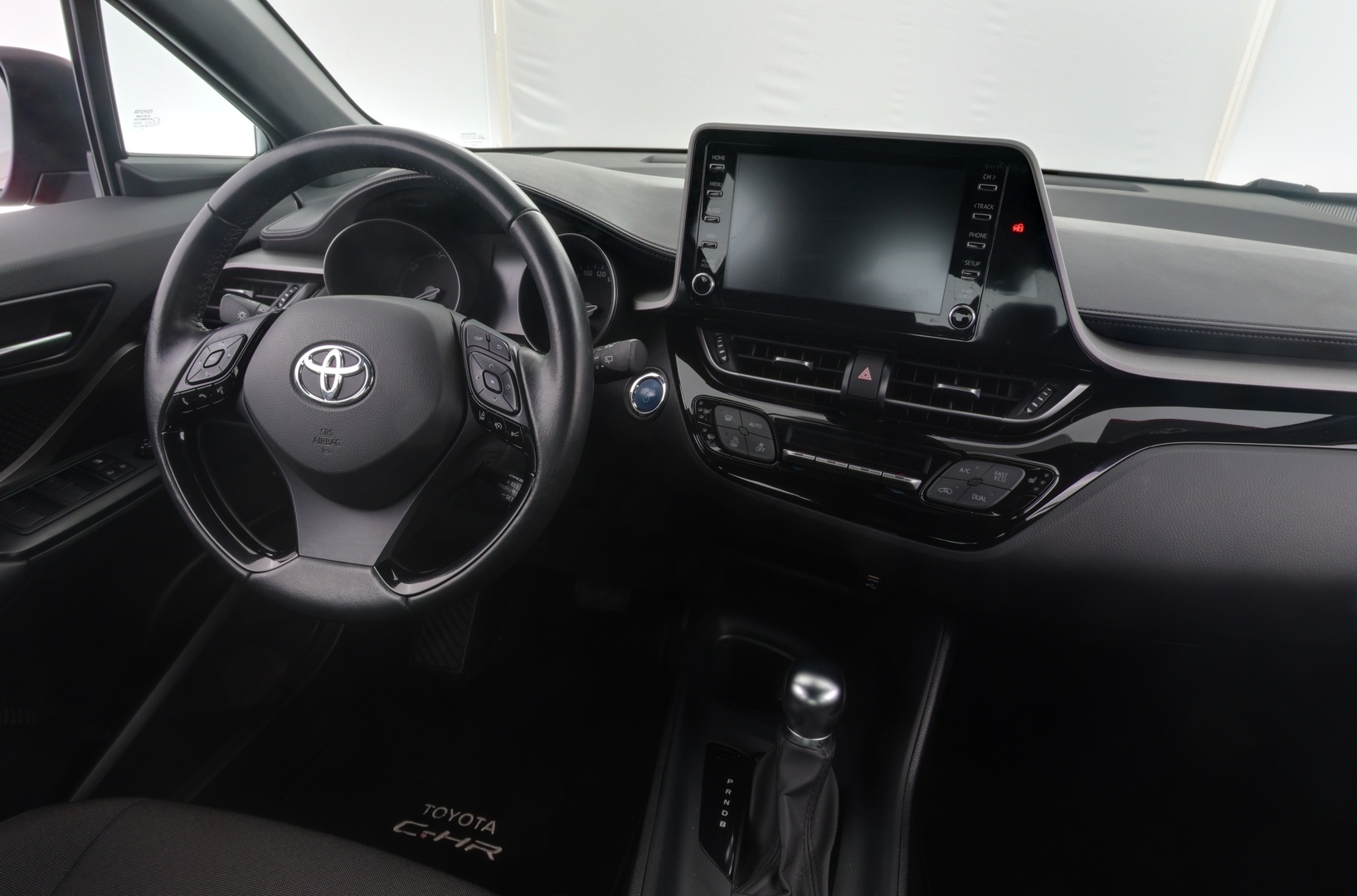TOYOTA C-HR 2023