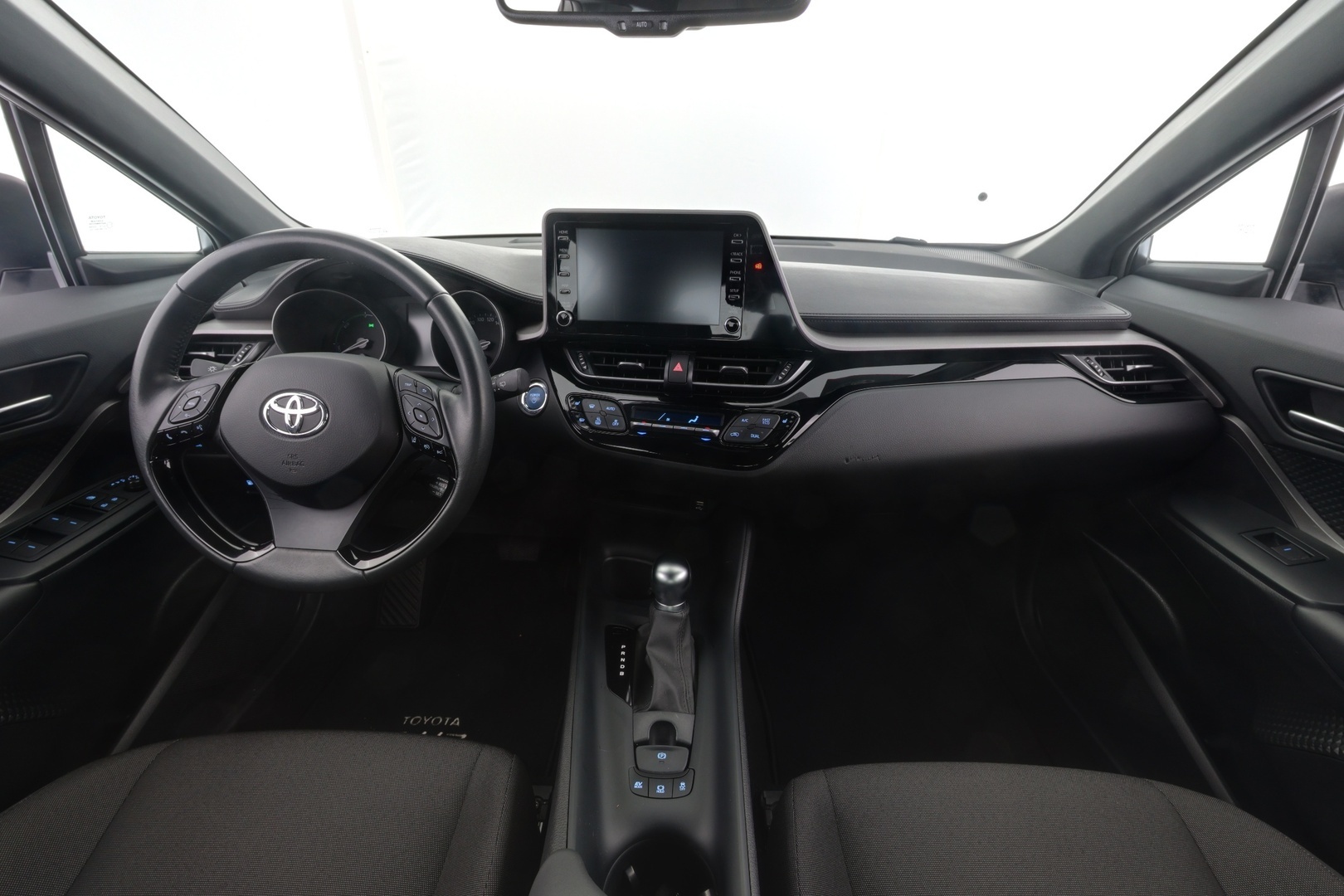 TOYOTA C-HR 2024