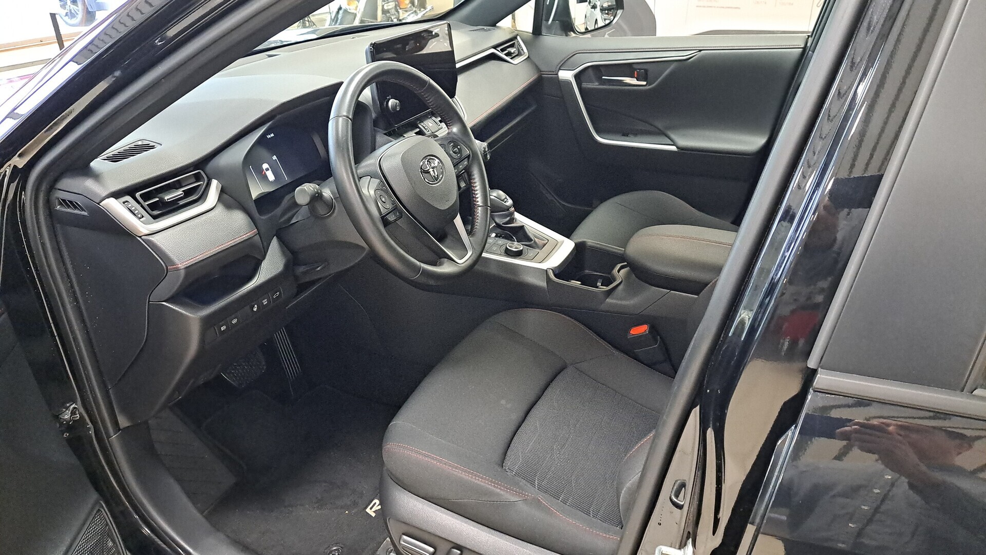 TOYOTA RAV4 Plug-in 2024