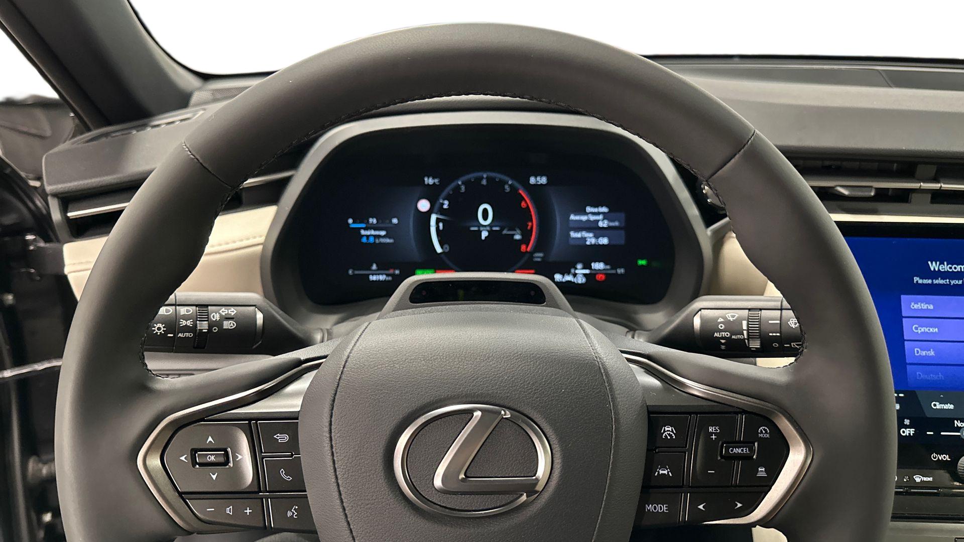 Lexus LBX 2024
