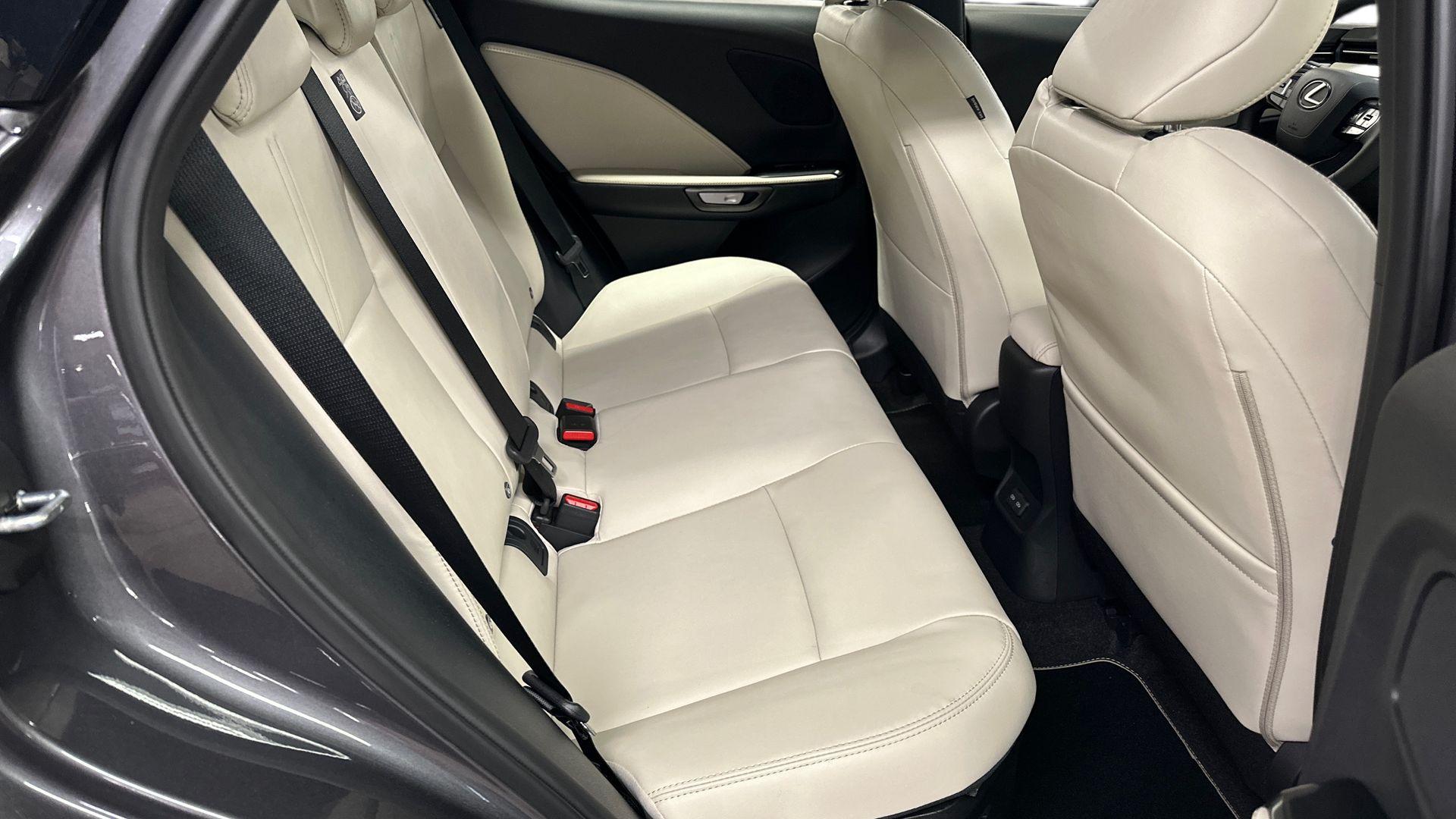 Lexus LBX 2024
