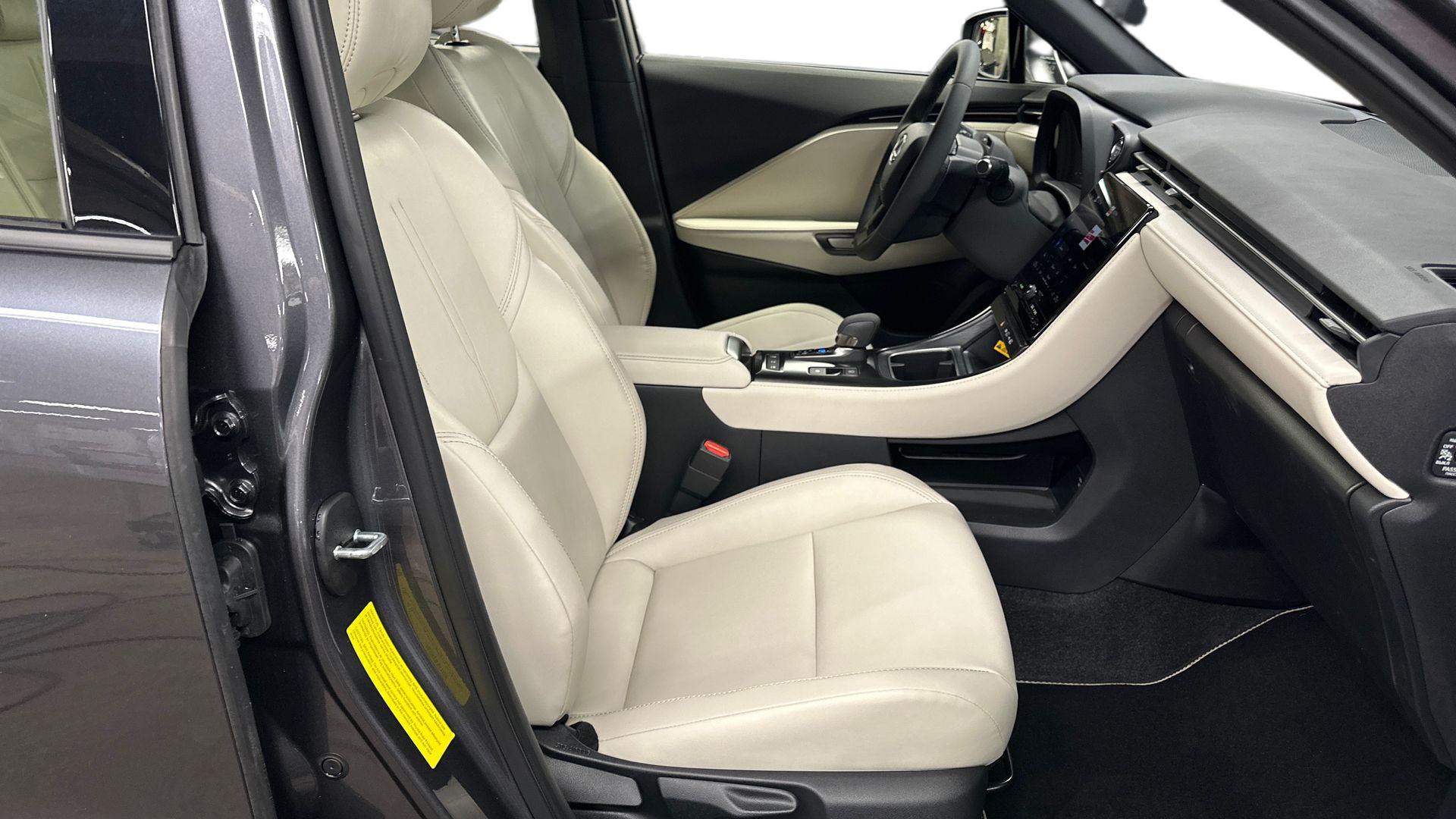 Lexus LBX 2024