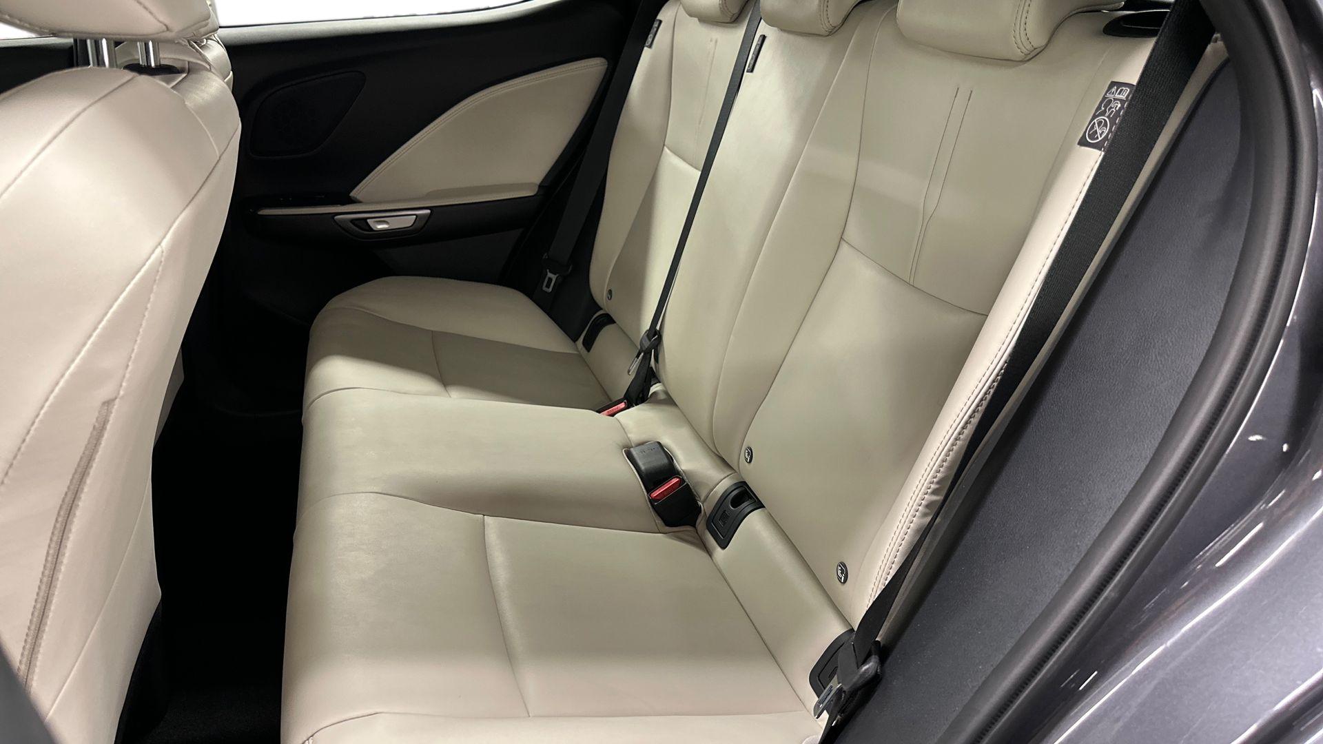 Lexus LBX 2024