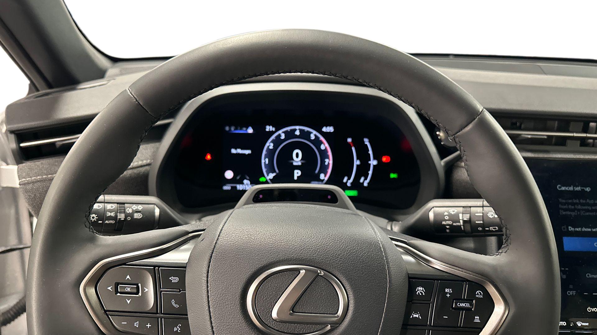 Lexus LBX 2024