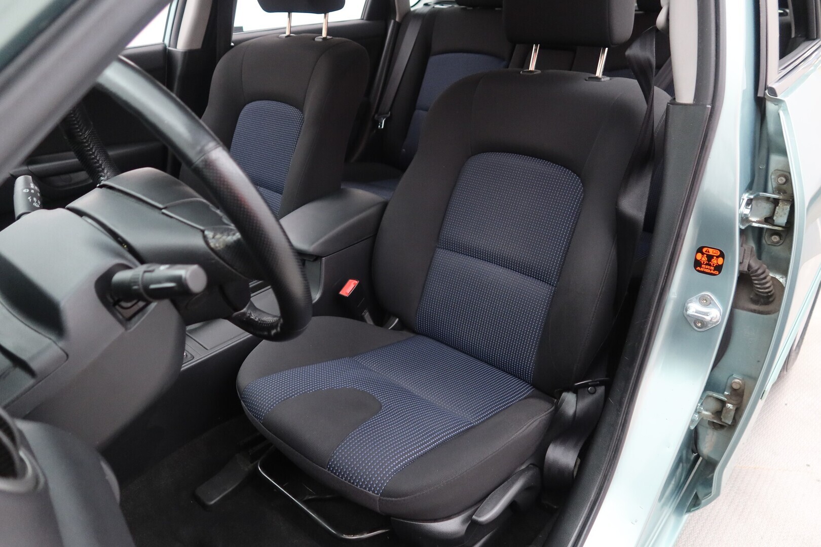MAZDA 3 2005