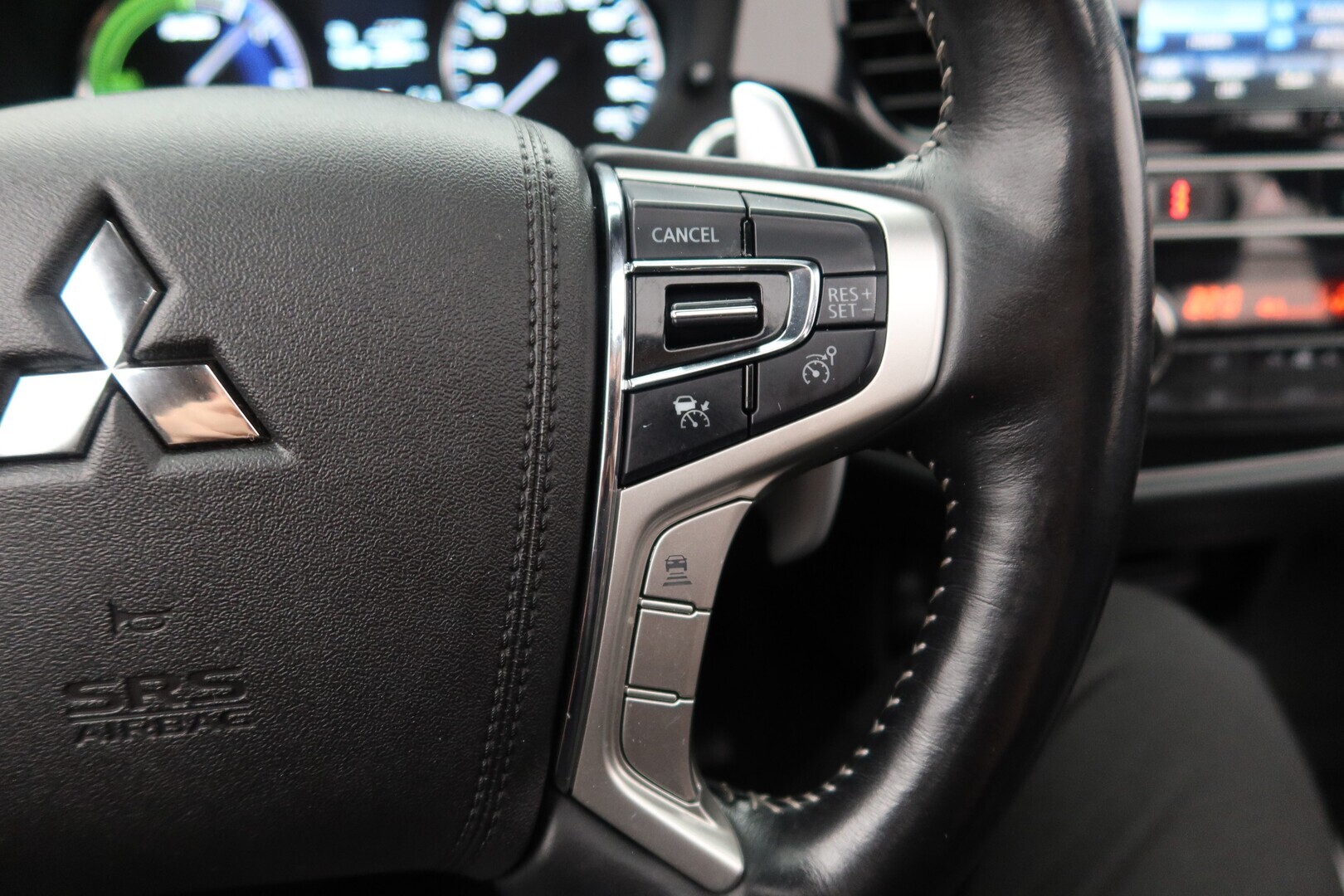 MITSUBISHI Outlander PHEV 2019