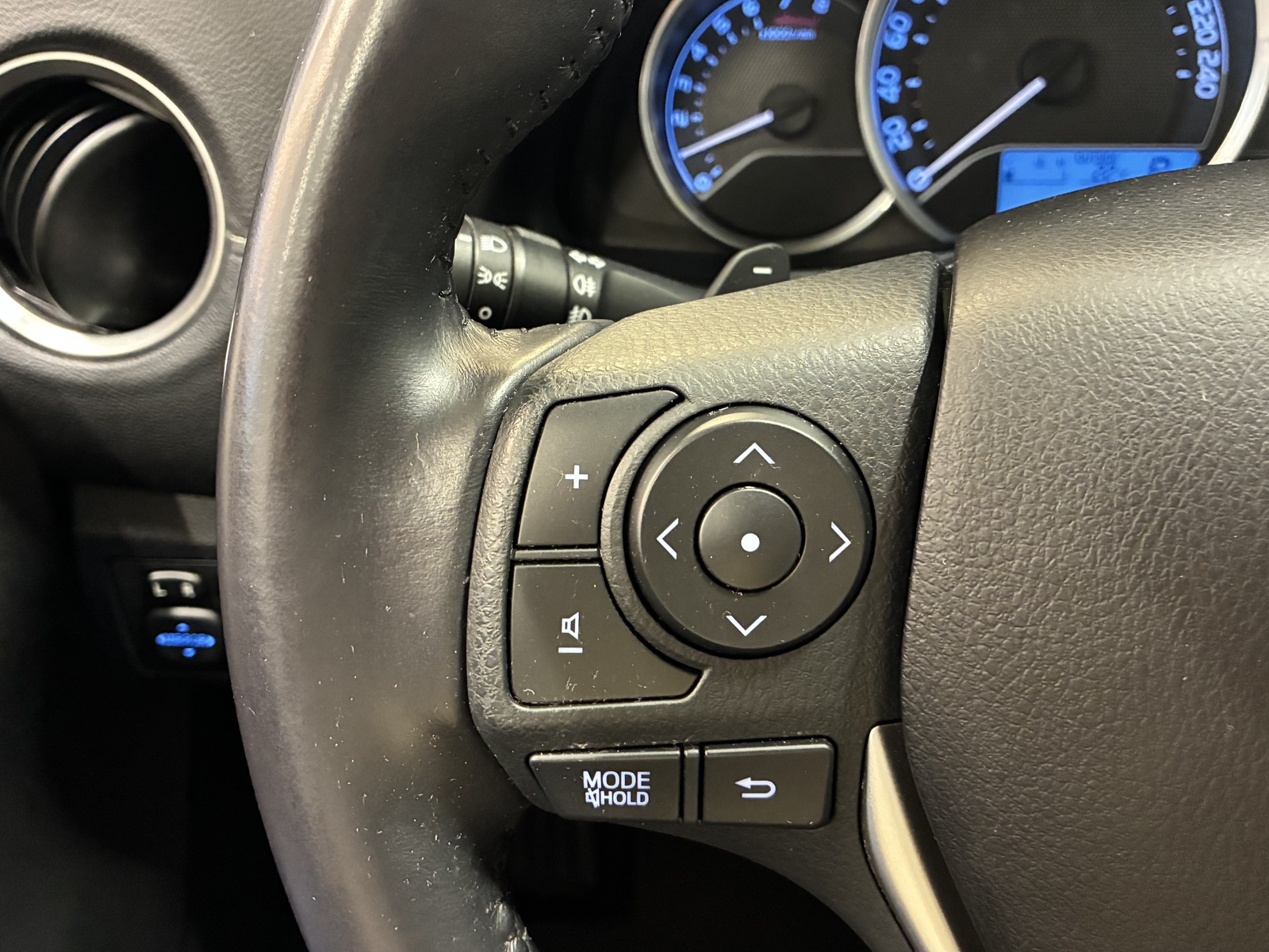 Toyota Auris 2015