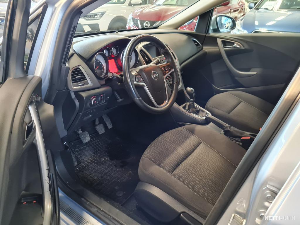 Opel Astra 2014