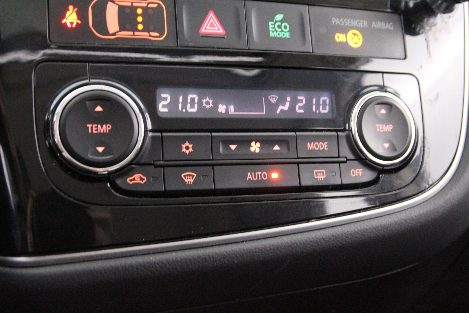 MITSUBISHI Outlander 2013