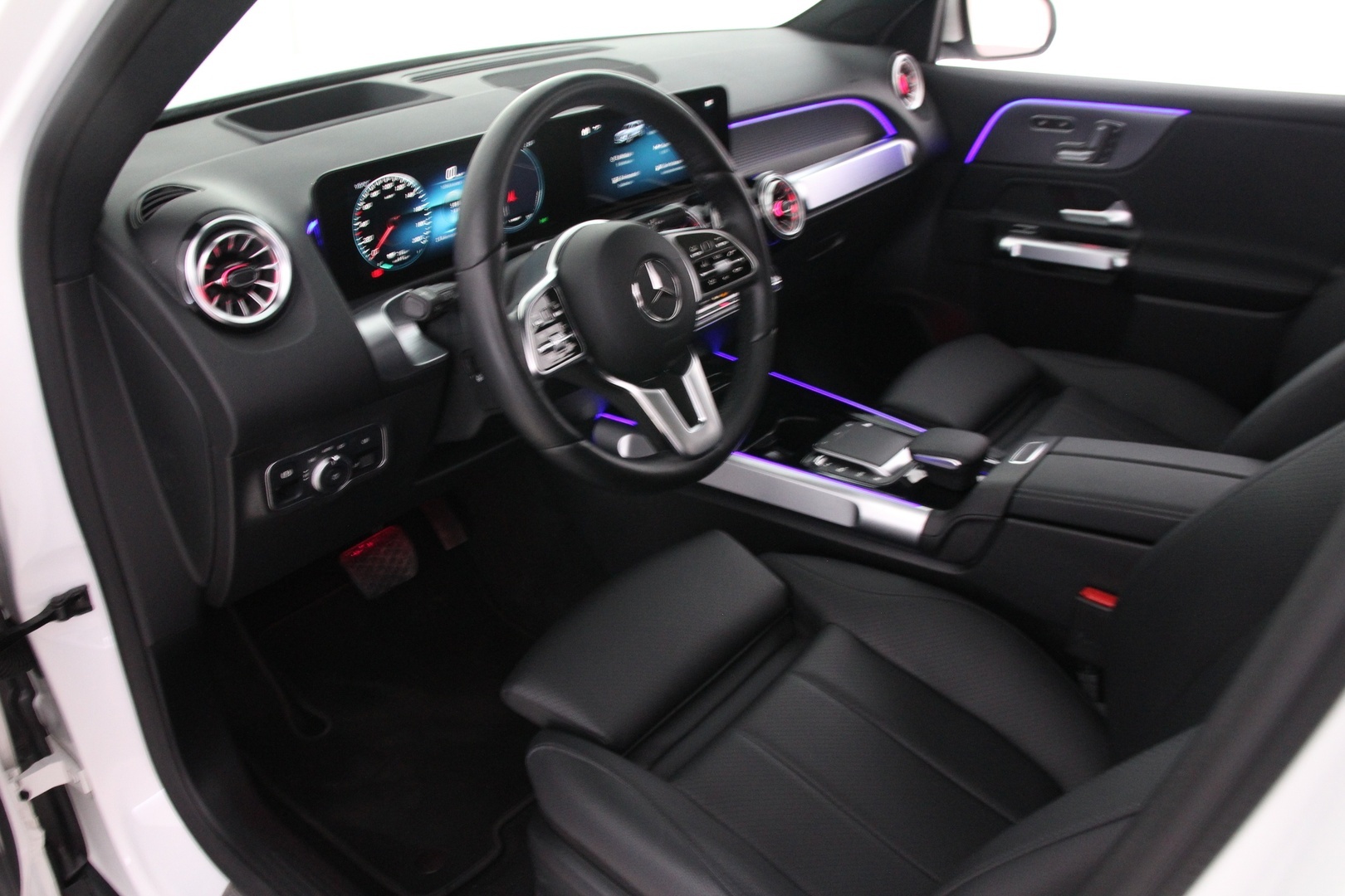 MERCEDES-BENZ EQB 2022