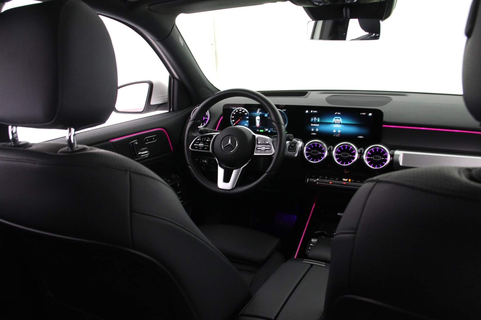 MERCEDES-BENZ EQB 2022