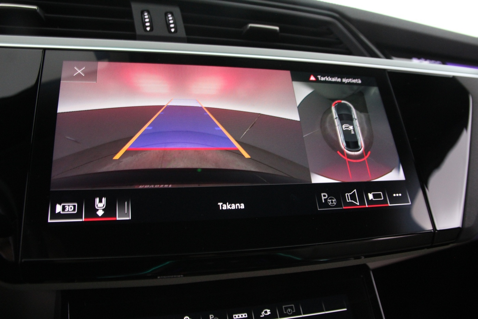 AUDI Q8 E-TRON 2024