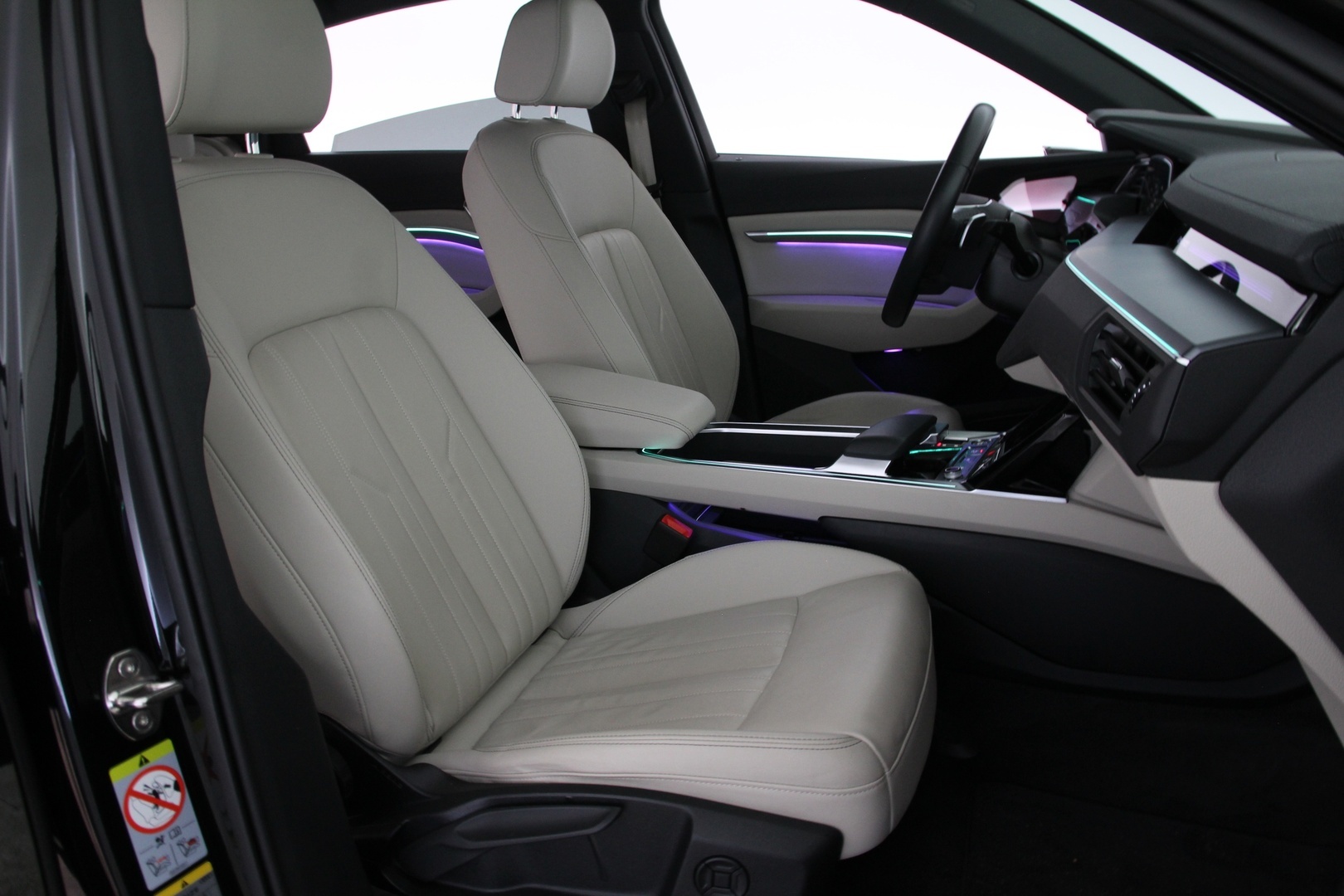 AUDI Q8 E-TRON 2024