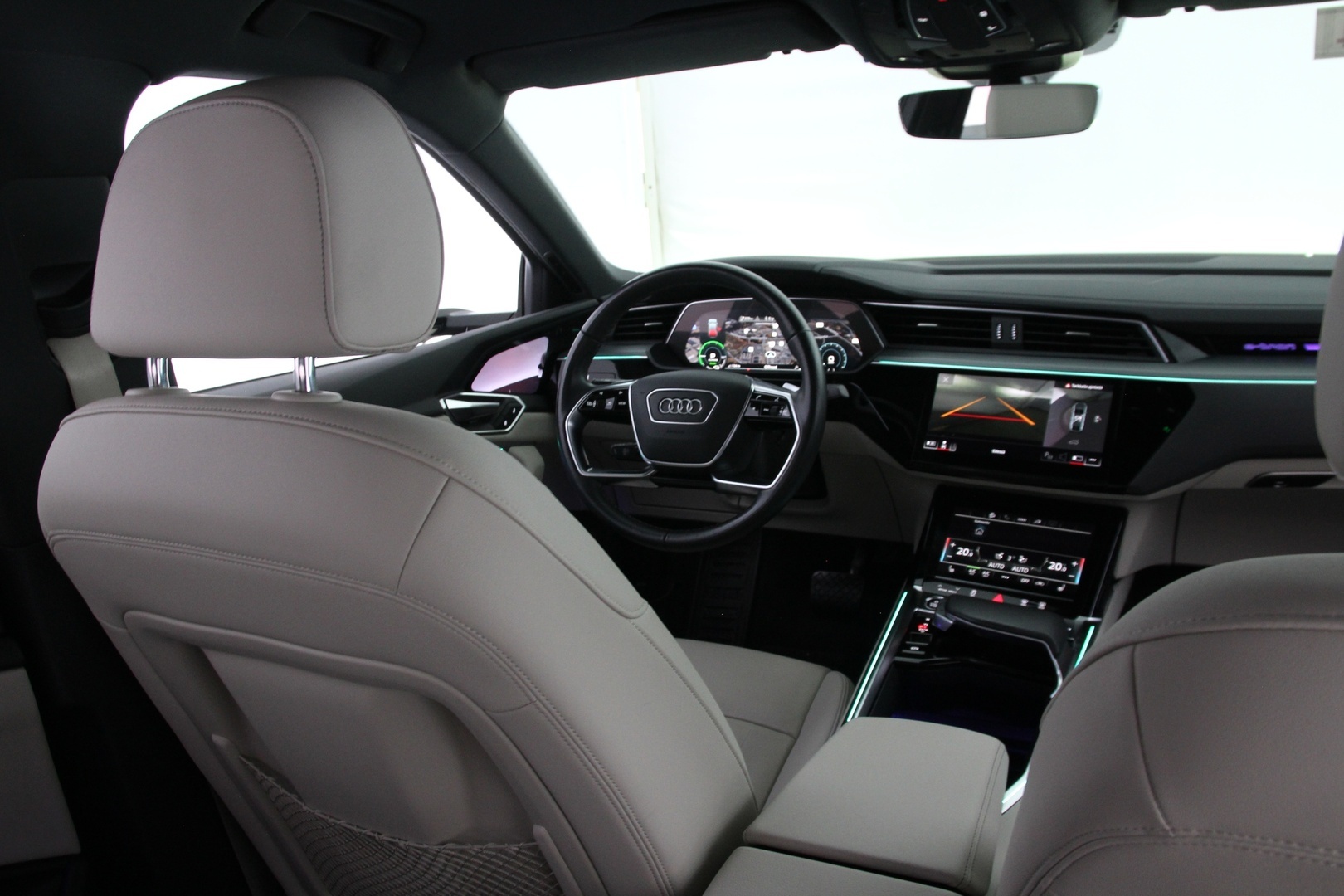AUDI Q8 E-TRON 2024