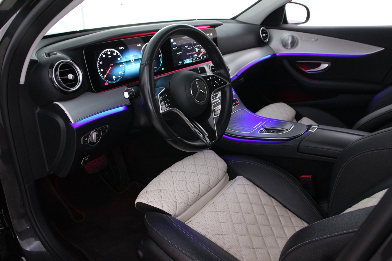 MERCEDES-BENZ E 2021