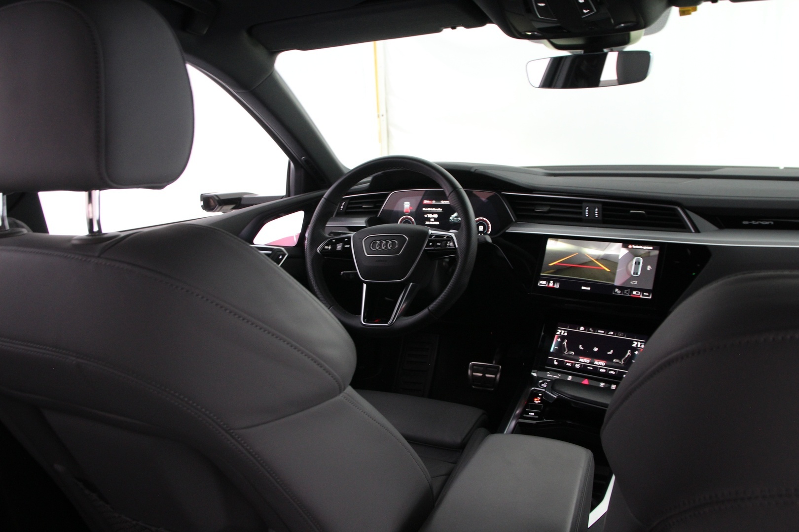 AUDI Q8 e-tron 2024