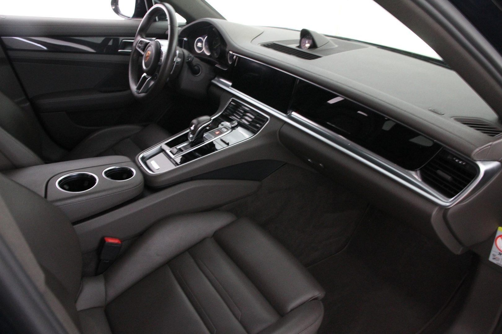PORSCHE Panamera 2018