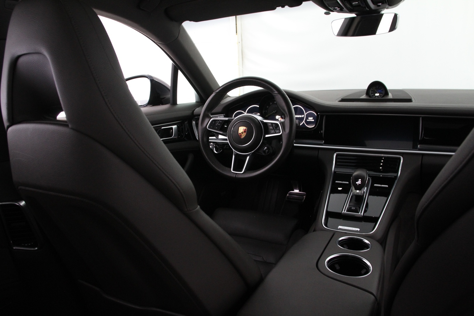 PORSCHE Panamera 2018