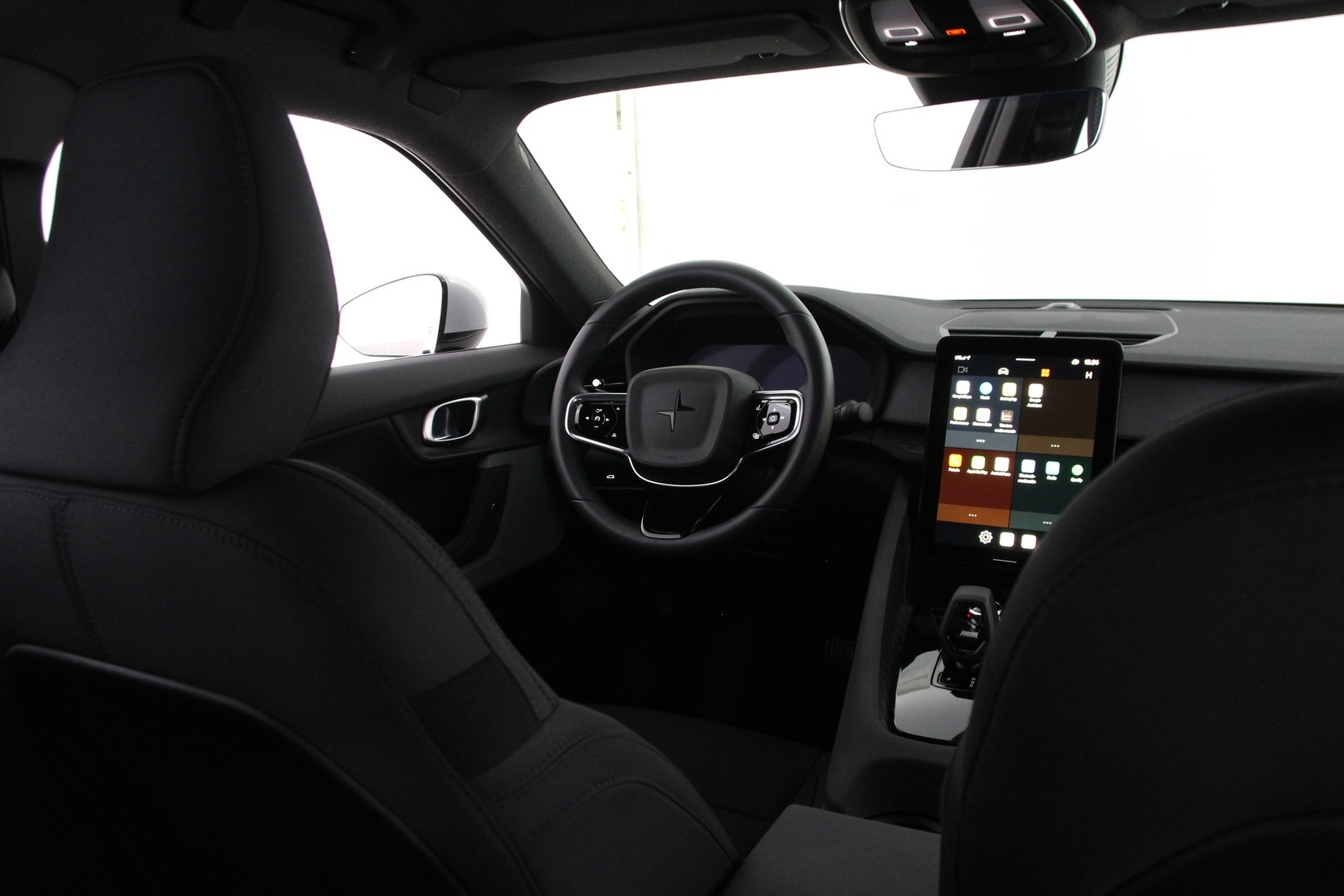POLESTAR 2 2024