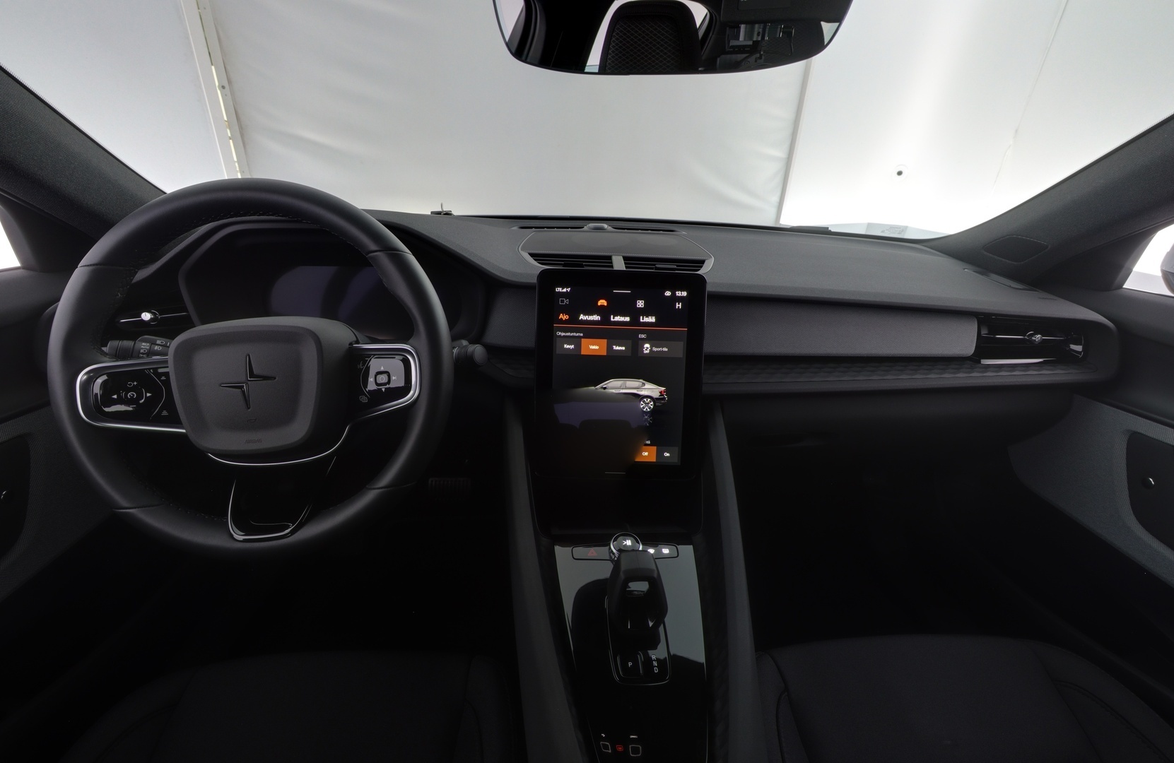 POLESTAR 2 2024