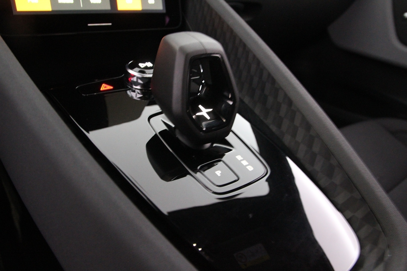POLESTAR 2 2024