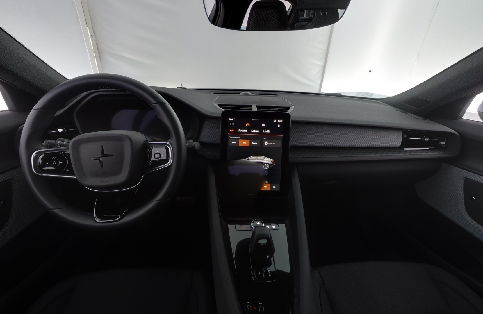 POLESTAR 2 2024
