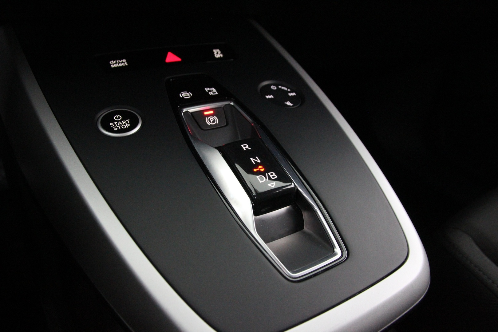 AUDI Q4 e-tron 2022
