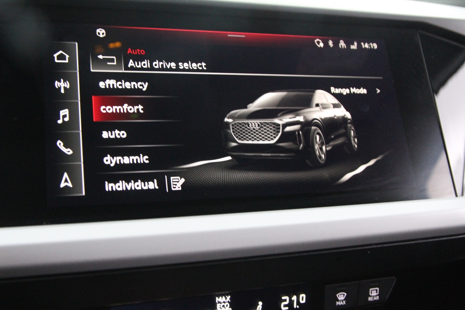 AUDI Q4 e-tron 2022