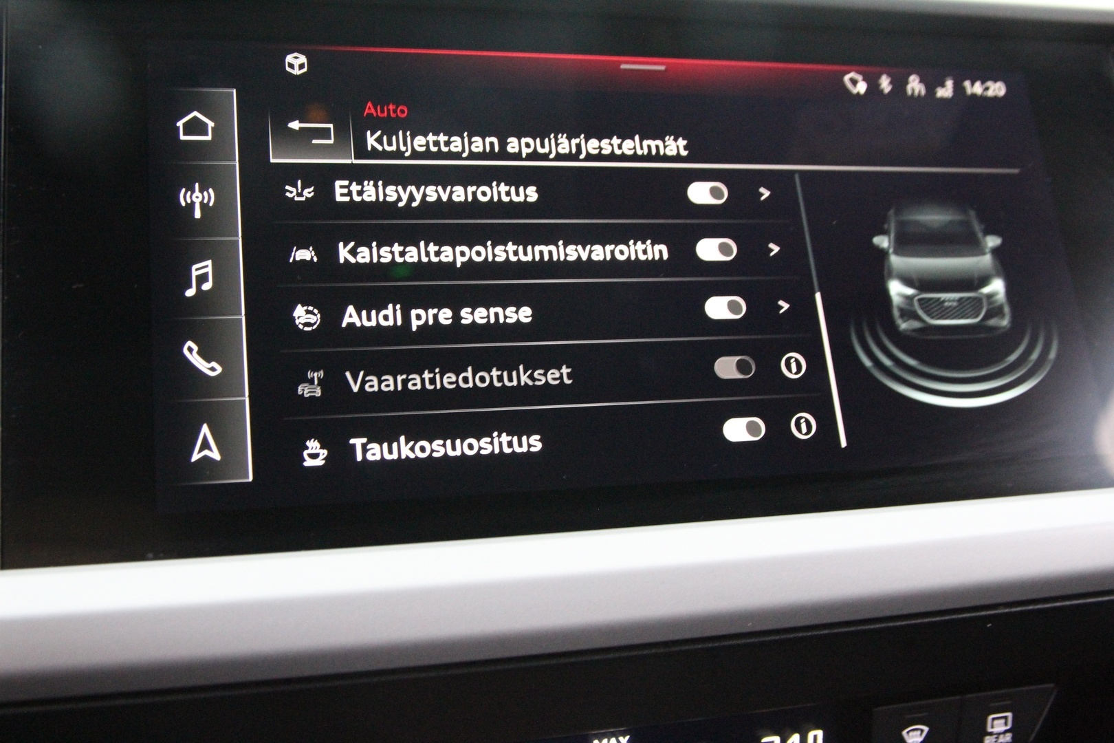 AUDI Q4 e-tron 2022
