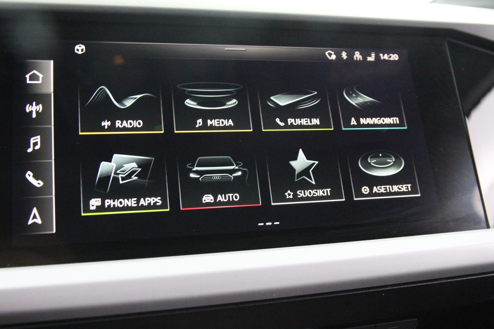AUDI Q4 e-tron 2022