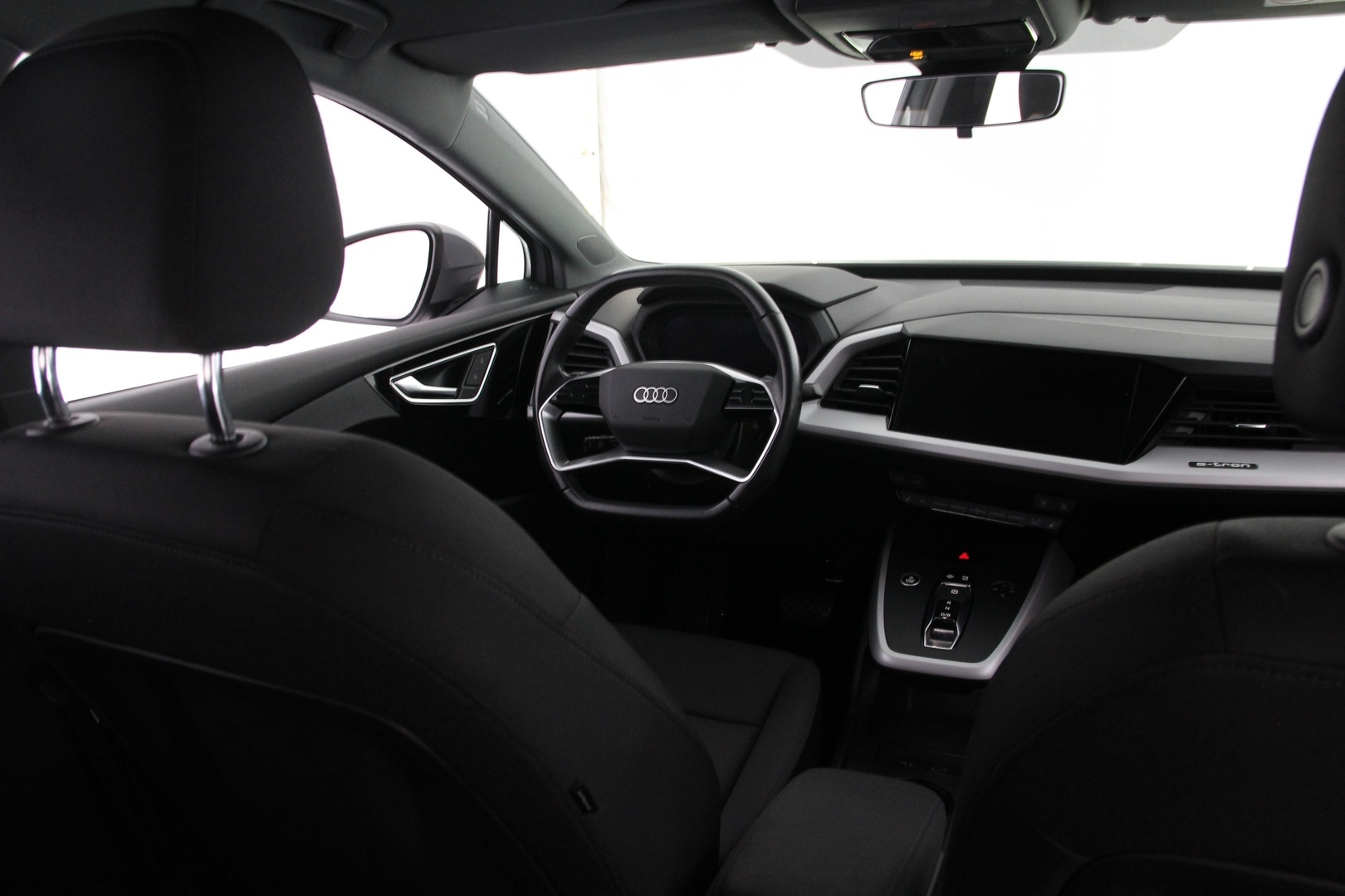 AUDI Q4 e-tron 2022