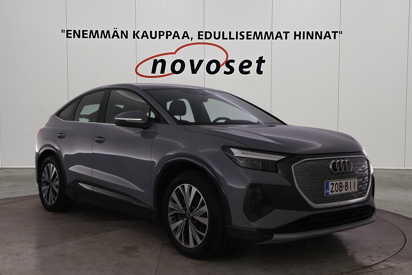 AUDI Q4 e-tron 2022