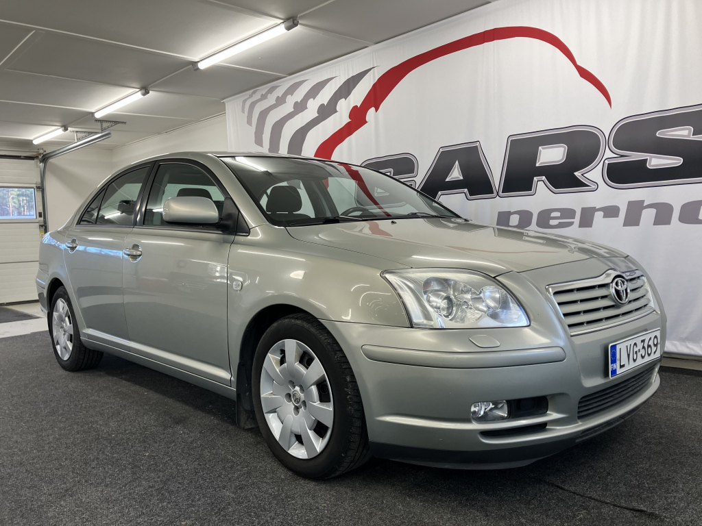 TOYOTA Avensis 2004