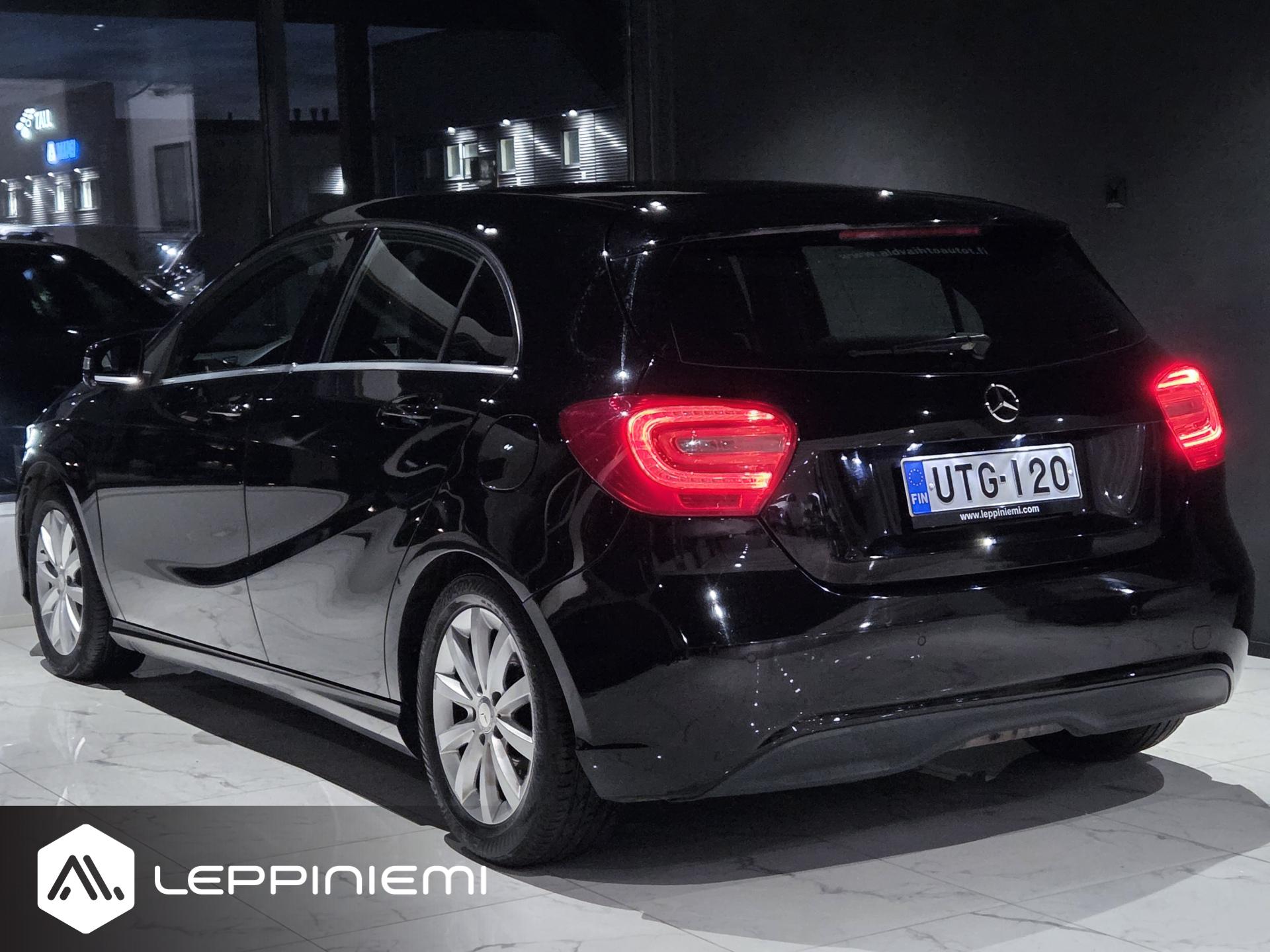 MERCEDES-BENZ A 2012