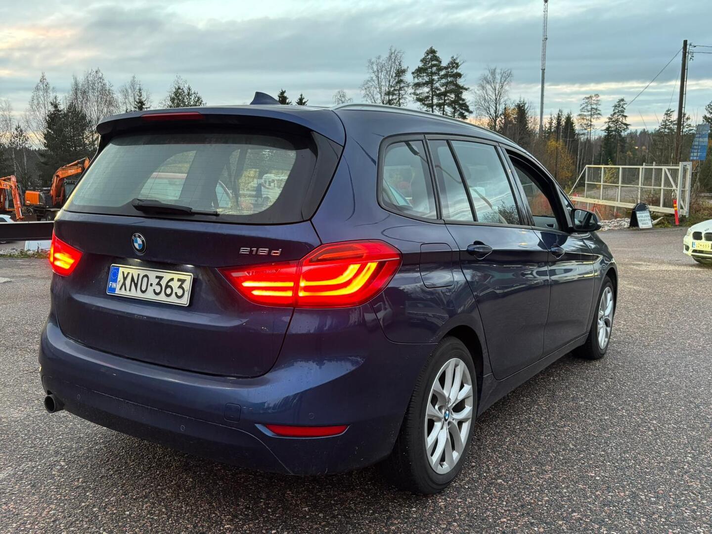 BMW 218 2016