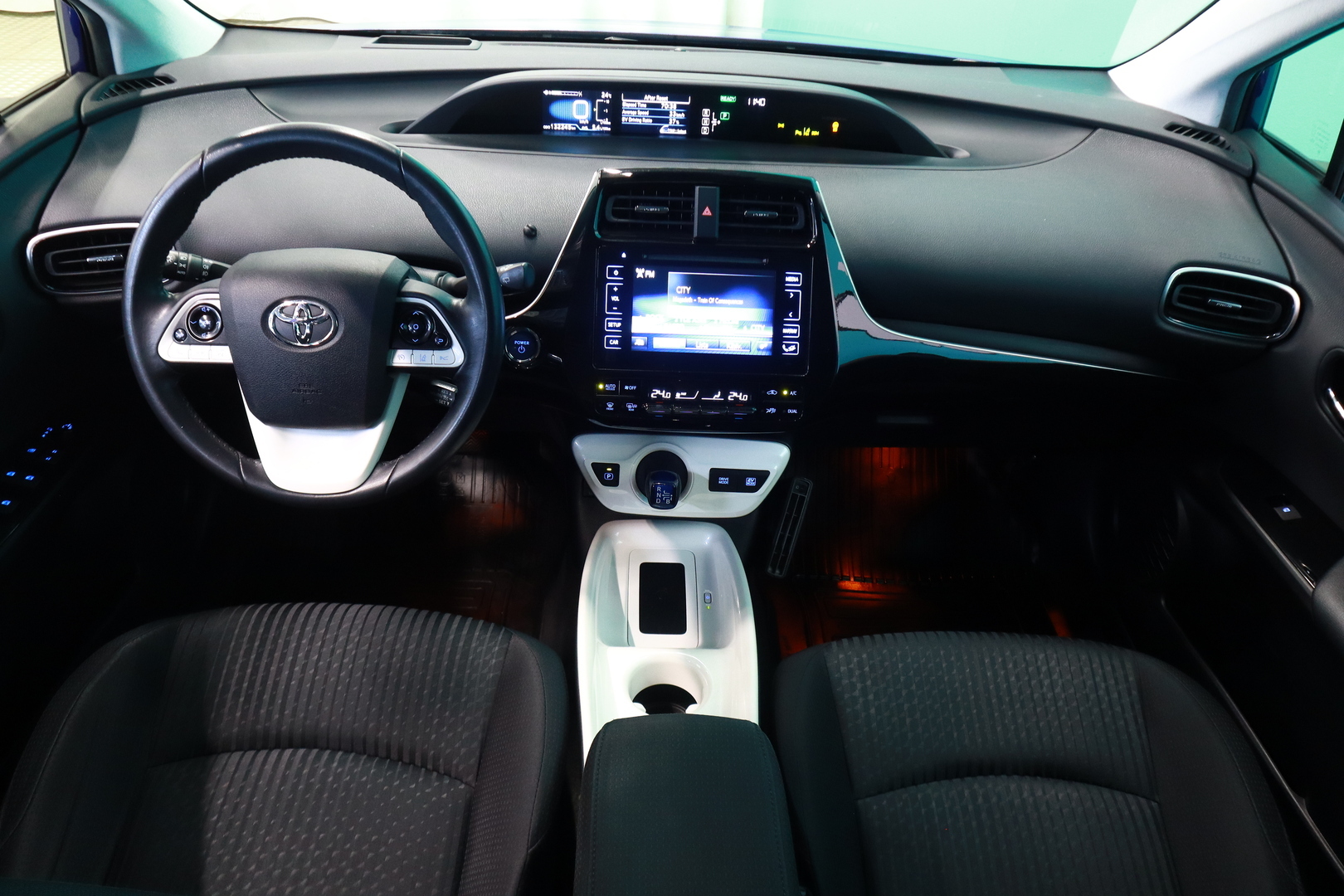 TOYOTA Prius 2016
