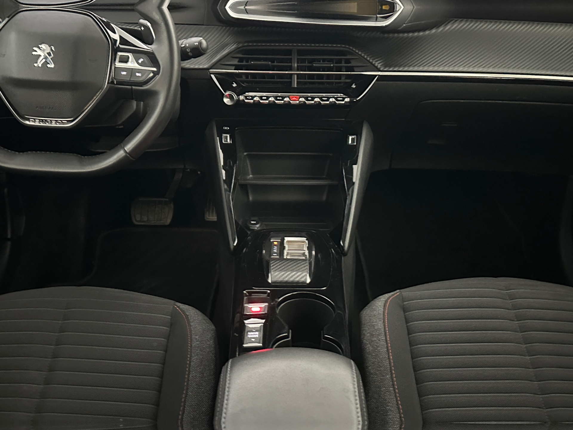 PEUGEOT 208 2022