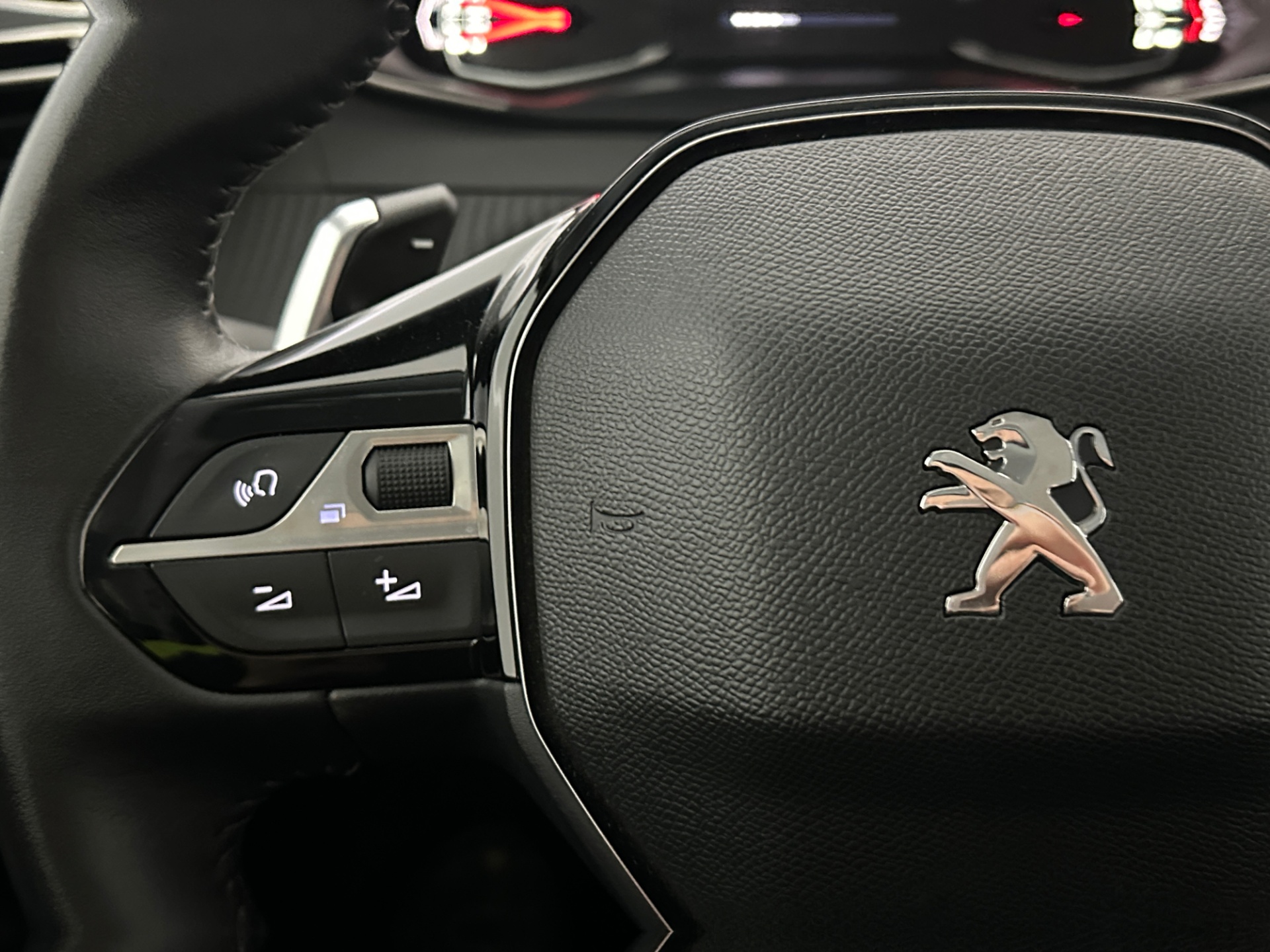 PEUGEOT 208 2022