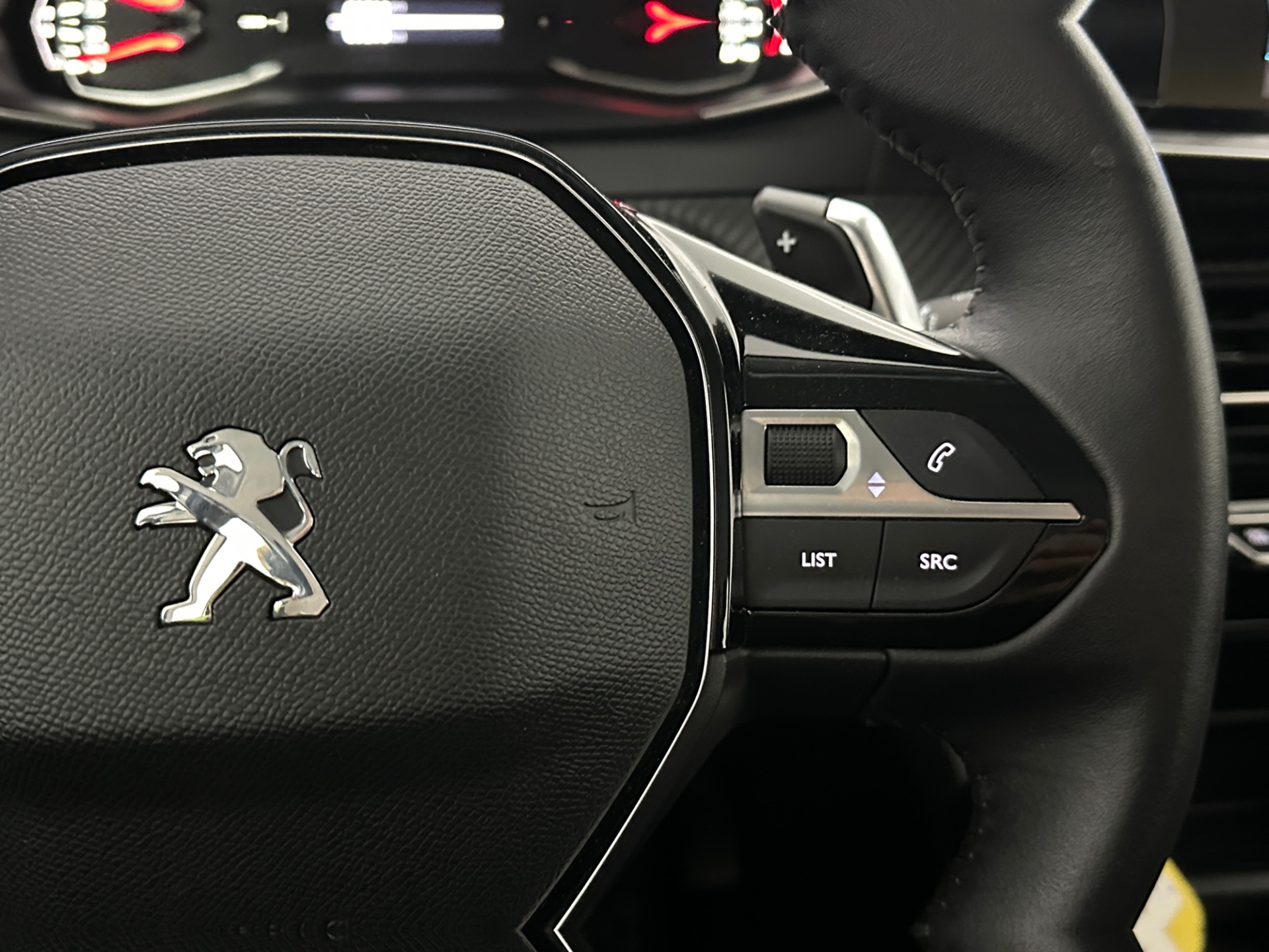 PEUGEOT 208 2022