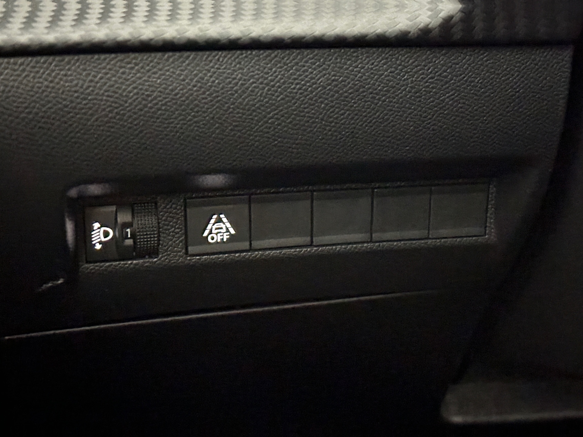 PEUGEOT 208 2022