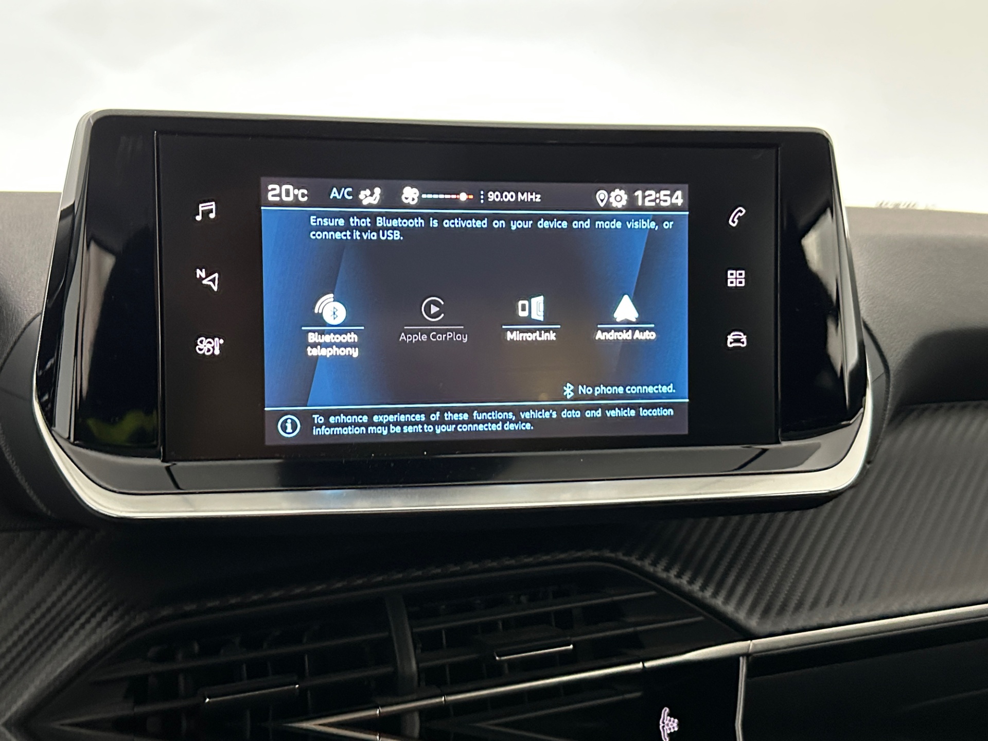 PEUGEOT 208 2022