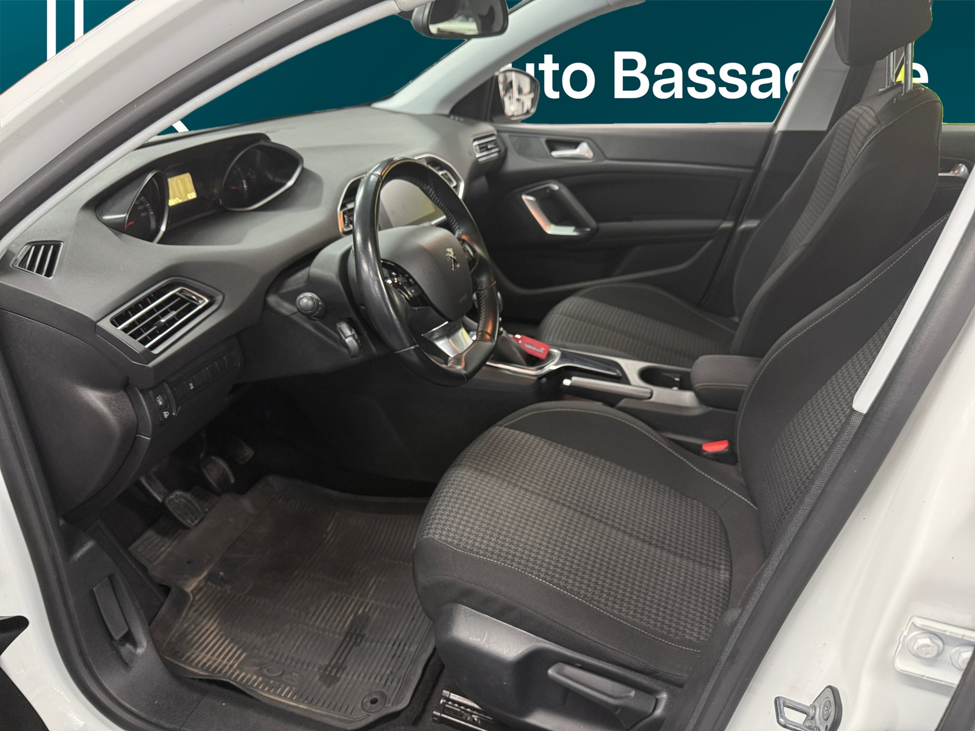 PEUGEOT 308 2019