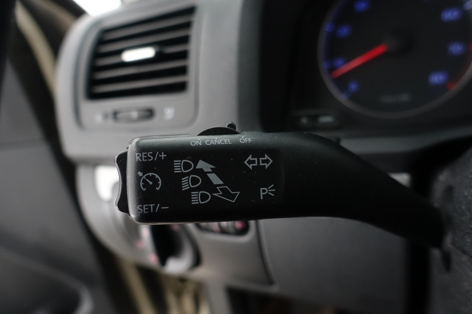 VOLKSWAGEN Jetta 2009