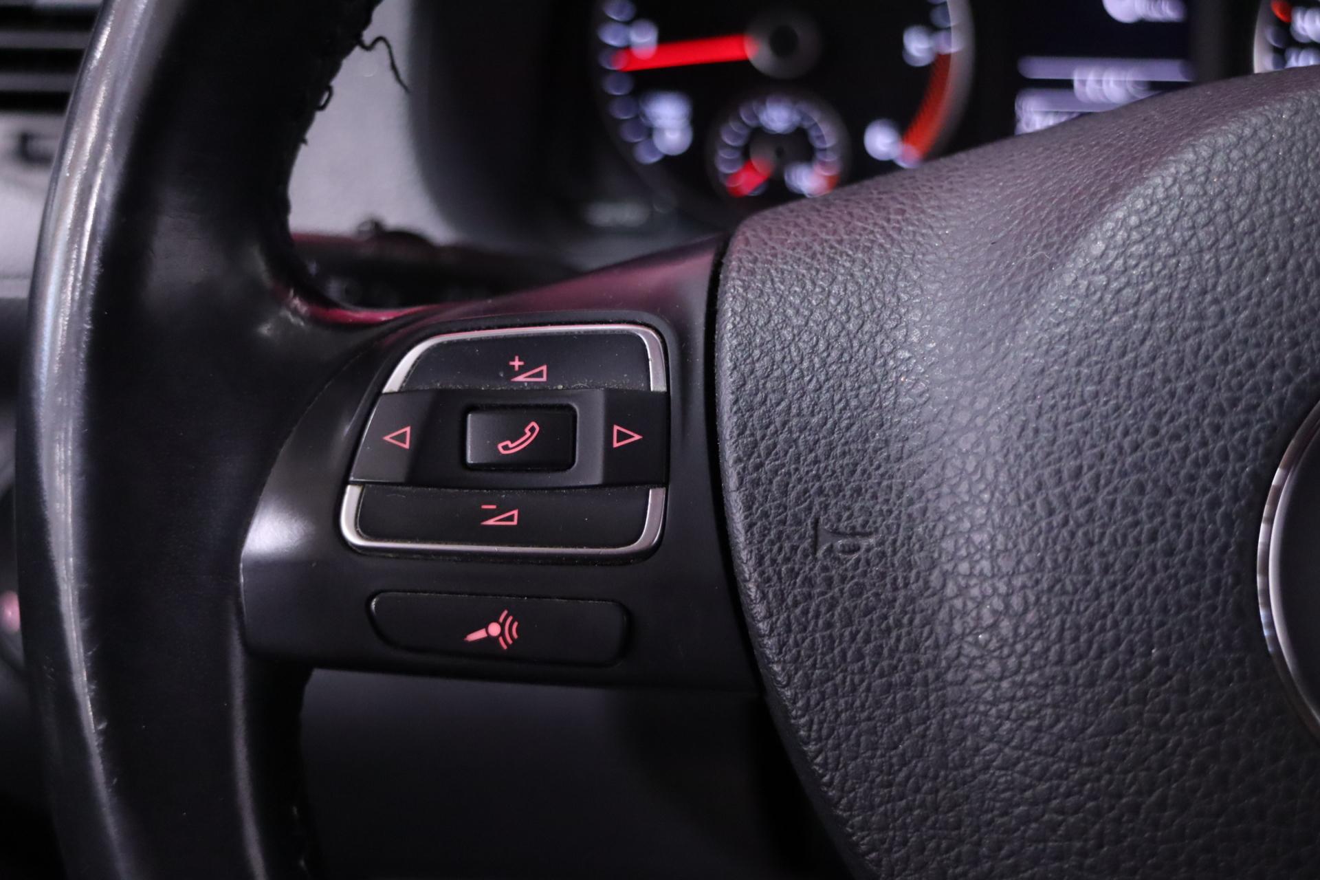 VOLKSWAGEN Caddy 2014