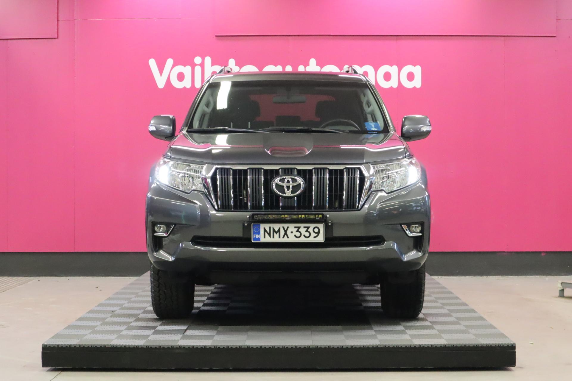 TOYOTA Land Cruiser 2023
